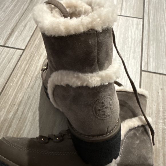 Tory Burch Cooper Shearling Suede Boots Women’s 7M - Picture 6 of 6